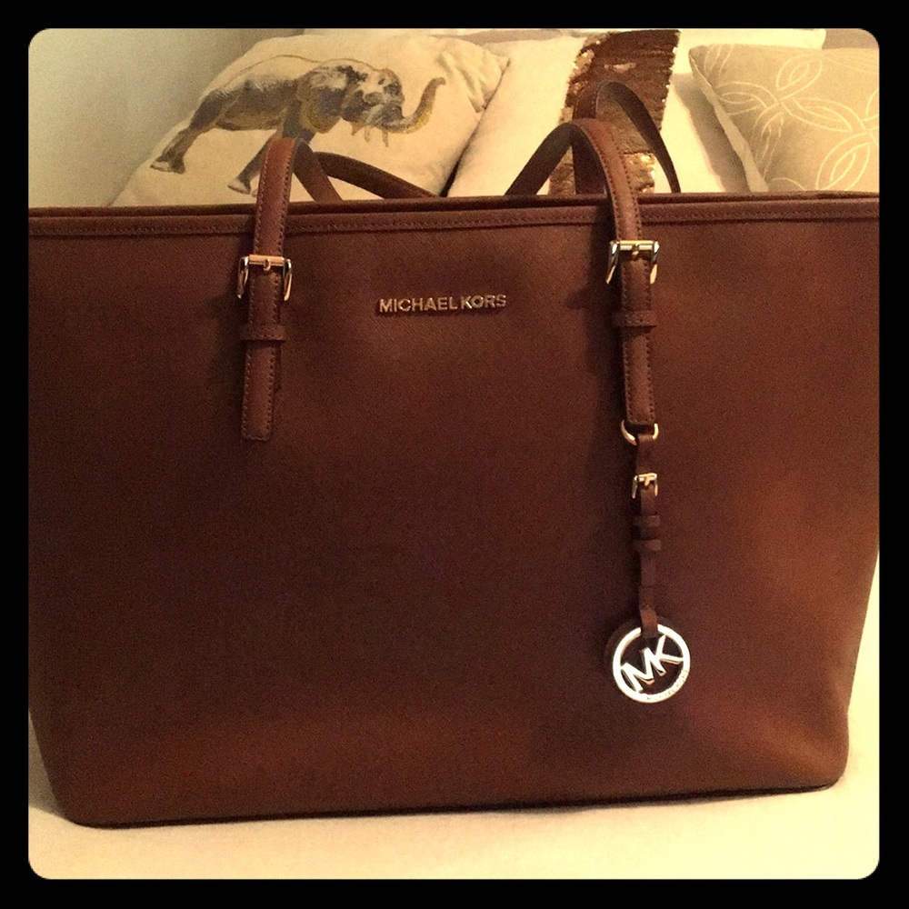 Brown Michael Kors medium jet set travel bag
